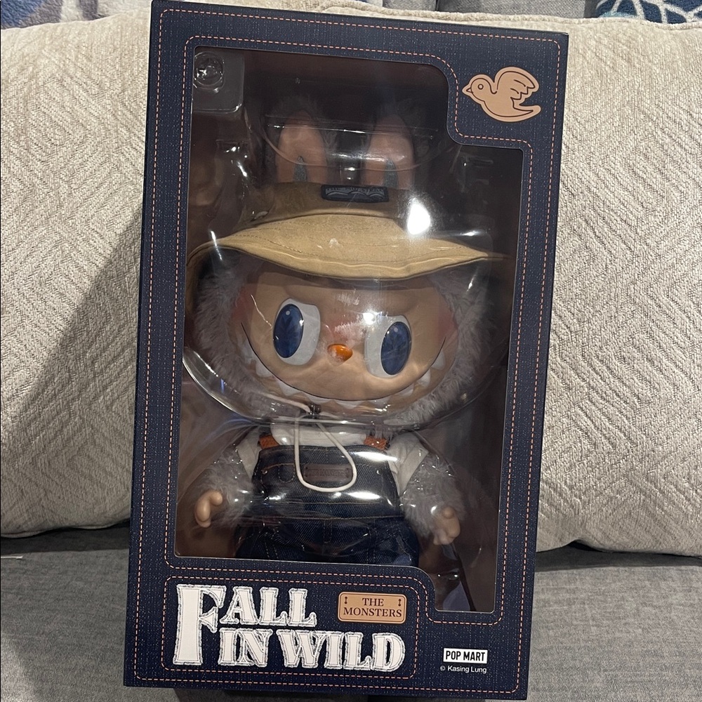 Pop Mart Large Fall in Wild Labubu